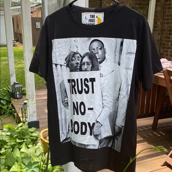 Black Graphic T-Shirt with Trust No Body Print - Picture 1 of 5